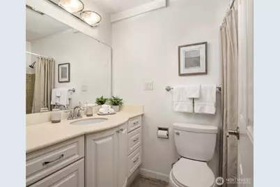 2501 Canterbury Lane E #119, Seattle, WA 98112 - Photo 20