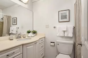 2501 Canterbury Ln E, Seattle, WA 98112 - Photo 20