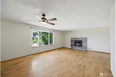 915 S Orchard Street, Tacoma, WA 98465 - Photo 4