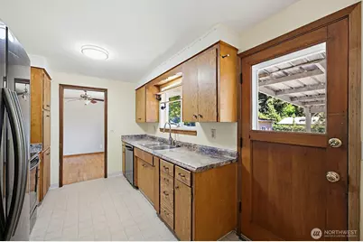 915 S Orchard Street, Tacoma, WA 98465 - Photo 10