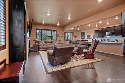 1504 29th Street NW, Puyallup, WA 98371 - Photo 6