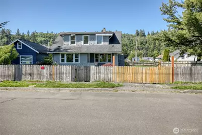 2311 Aberdeen Avenue, Hoquiam, WA 98550 - Photo 2