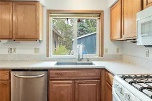 70 E Sycamore Pl, Shelton, WA 98584 - Photo 6