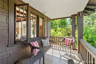 2077 E Howe St, Seattle, WA 98112 - Photo 8