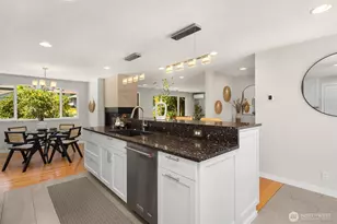 22817 75th Ave W, Edmonds, WA 98026 - Photo 12