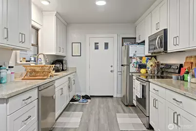 6110 8th Avenue NW, Seattle, WA 98107 - Photo 8
