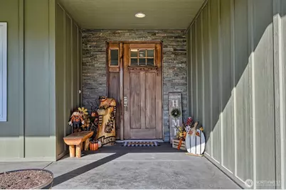 19443 Oakleaf Lane, Sedro Woolley, WA 98284 - Photo 4