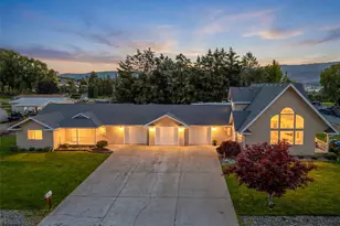 2509 NW Boston Ave, East Wenatchee, WA 98802 - Photo 1