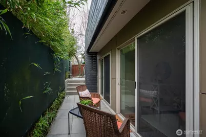 8218 2nd Avenue NE #B, Seattle, WA 98115 - Photo 32