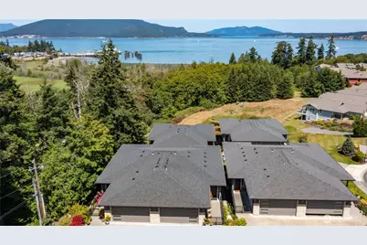 4938 Portalis Way #6, Anacortes, WA 98221 - Photo 2