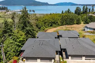 4938 Portalis Way, Anacortes, WA 98221 - Photo 2