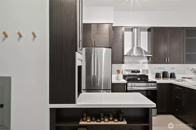 1760 NW 56th Street #122, Seattle, WA 98107 - Photo 2