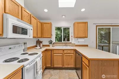 8504 5th Place SE, Lake Stevens, WA 98258 - Photo 8