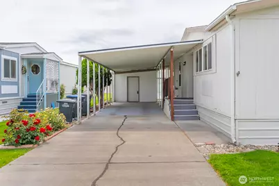 2240 W Broadway Avenue #221, Moses Lake, WA 98837 - Photo 2