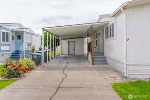 2240 W Broadway Ave, Moses Lake, WA 98837 - Photo 2
