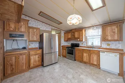 2240 W Broadway Avenue #221, Moses Lake, WA 98837 - Photo 18