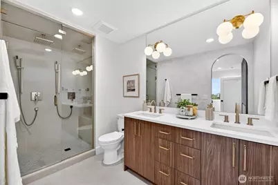 4531 Corliss Avenue N, Seattle, WA 98103 - Photo 20