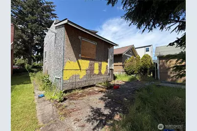 6242 Flora Avenue S, Seattle, WA 98108 - Photo 8