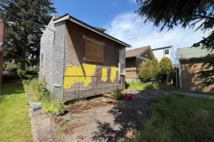 6242 Flora Ave S, Seattle, WA 98108 - Photo 8