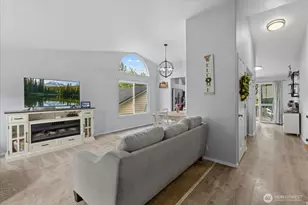 421 Rainbow Pl, Snohomish, WA 98290 - Photo 2