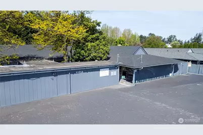 11212 Bridgeport Way SW #10, Tacoma, WA 98499 - Photo 2