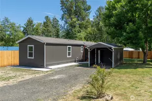 102 Sir Lancelot Way, Castle Rock, WA 98611 - Photo 1