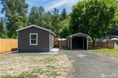 102 Sir Lancelot Way, Castle Rock, WA 98611 - Photo 2