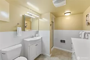 710 N 68th St, Seattle, WA 98103 - Photo 8