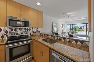 211 Summit Ave E, Seattle, WA 98102 - Photo 14