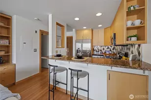211 Summit Ave E, Seattle, WA 98102 - Photo 12