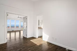 2364 Hobart Ave SW, Seattle, WA 98116 - Photo 24