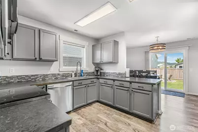 205 Roberts St NE, Orting, WA 98360 - Photo 8