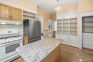 6238 Woodlawn Ave N, Seattle, WA 98103 - Photo 12
