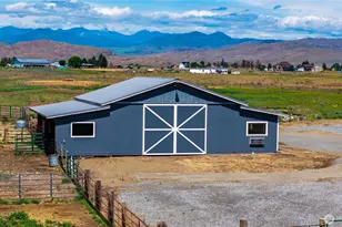 225 Robinson Canyon Rd, Omak, WA 98841 - Photo 4