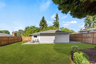 2147 NE 12th St, Renton, WA 98056 - Photo 26