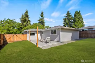 2147 NE 12th St, Renton, WA 98056 - Photo 24