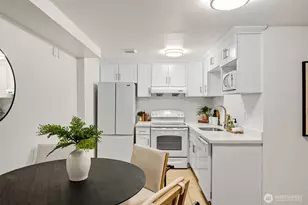 7021 20th Ave NE, Seattle, WA 98115 - Photo 28