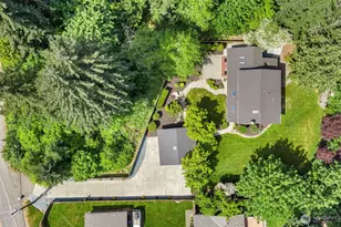 121 W Winesap Rd, Bothell, WA 98012 - Photo 2