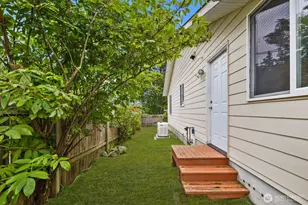 2220 Williams Rd, Oak Harbor, WA 98177 - Photo 28