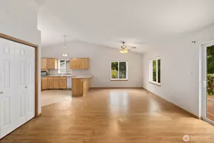 2220 Williams Rd, Oak Harbor, WA 98177 - Photo 6
