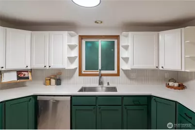 1028 Lakeview Boulevard E #8, Seattle, WA 98102 - Photo 10