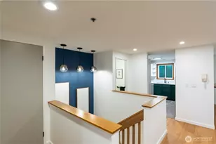 1028 Lakeview Blvd E, Seattle, WA 98102 - Photo 14