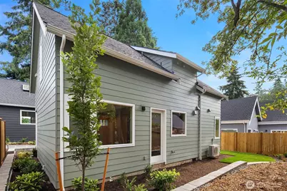 11739 40th Avenue NE #C, Seattle, WA 98125 - Photo 24