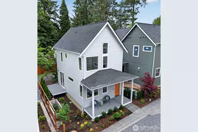 11739 40th Avenue NE #B, Seattle, WA 98125 - Photo 1