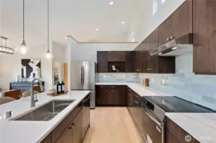 8625 30th Ave SW, Seattle, WA 98126 - Photo 16