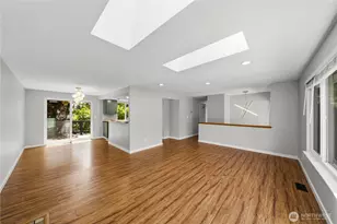 9437 NE 126th Pl, Kirkland, WA 98034 - Photo 4