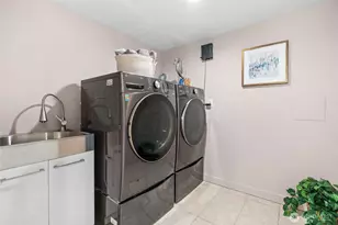 8205 19th Ave NE, Seattle, WA 98115 - Photo 24