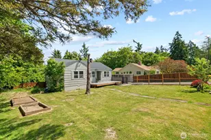 307 4th St, Steilacoom, WA 98388 - Photo 2