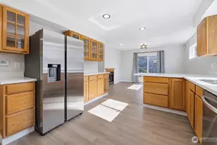313 E 52nd St, Tacoma, WA 98404 - Photo 8