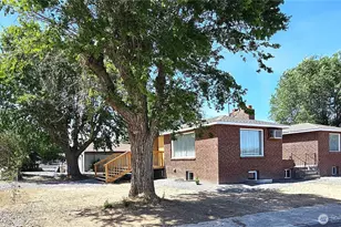 134 4th Ave SE, Soap Lake, WA 98851 - Photo 1